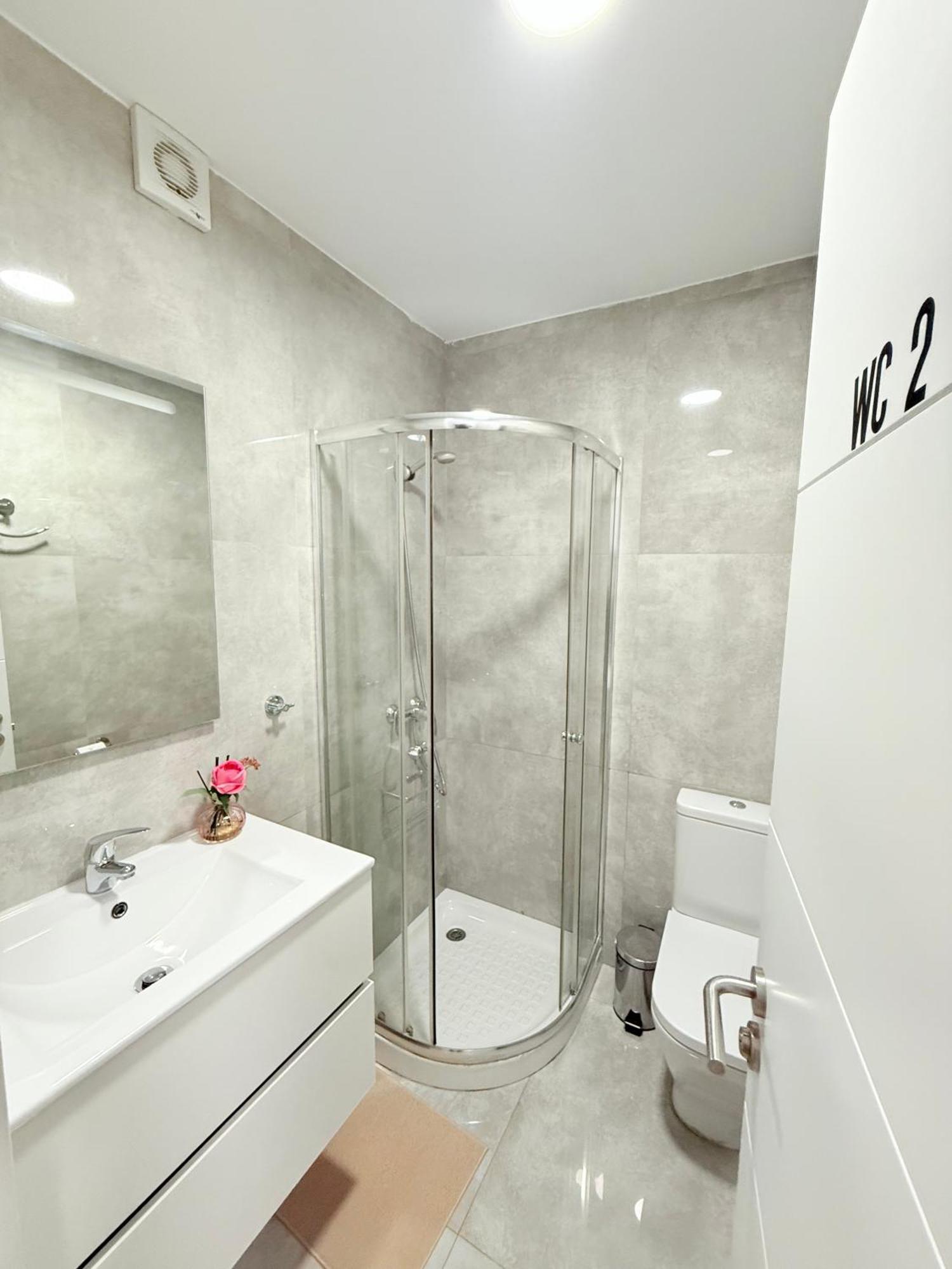 Rosa Rooms, Habitacion Con Bano Privado Pozuelo de Alarcón Εξωτερικό φωτογραφία
